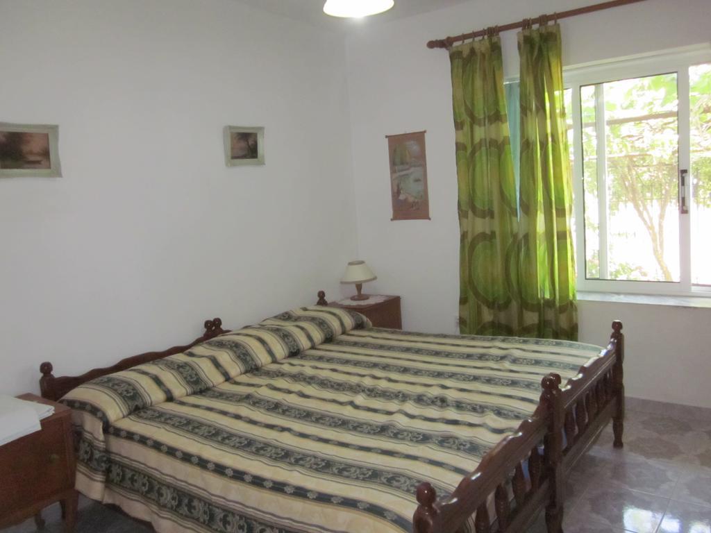 Guest House And Tavern Leo Саранде Екстериор снимка